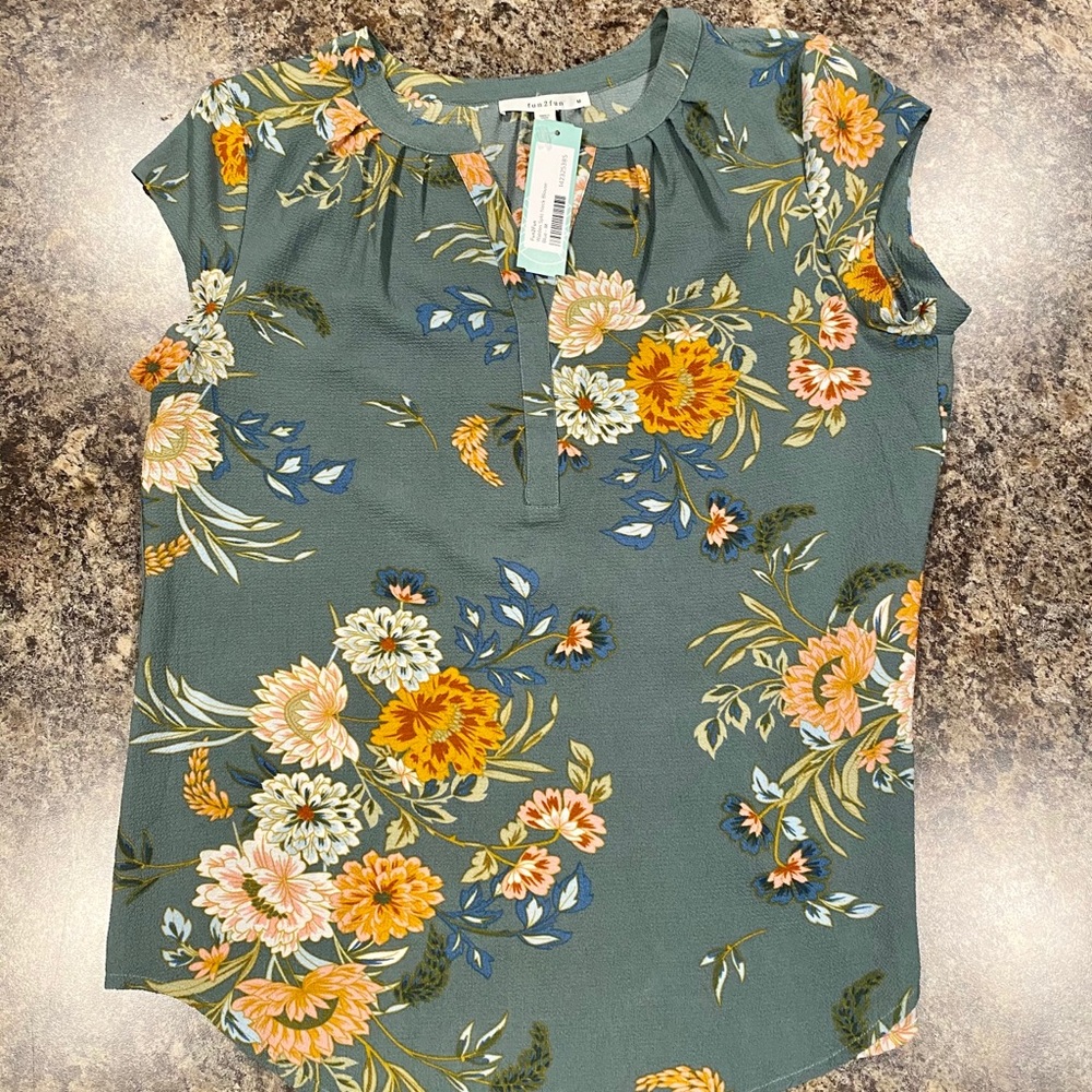 fun2fun Walden Split Neck Blouse